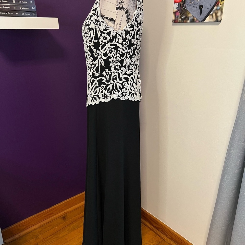 JKARA Sleeveless Gown with Beaded Top - Picture 6 of 13